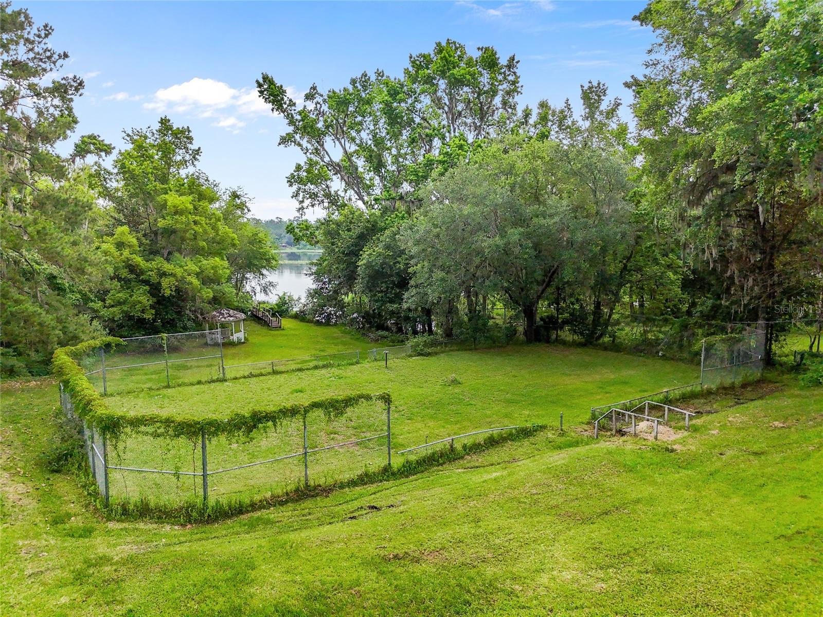 LAKE VILLAS - Residential