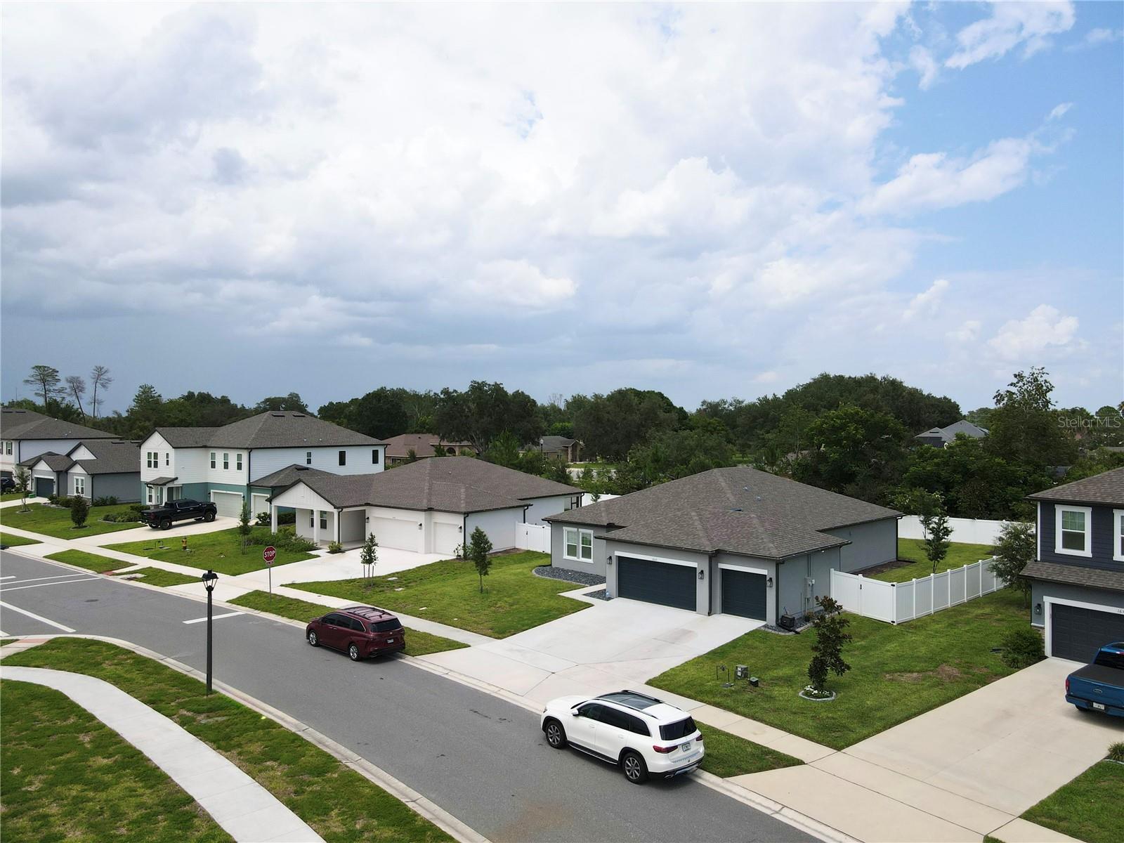 HAMPTON OAKS - Residential