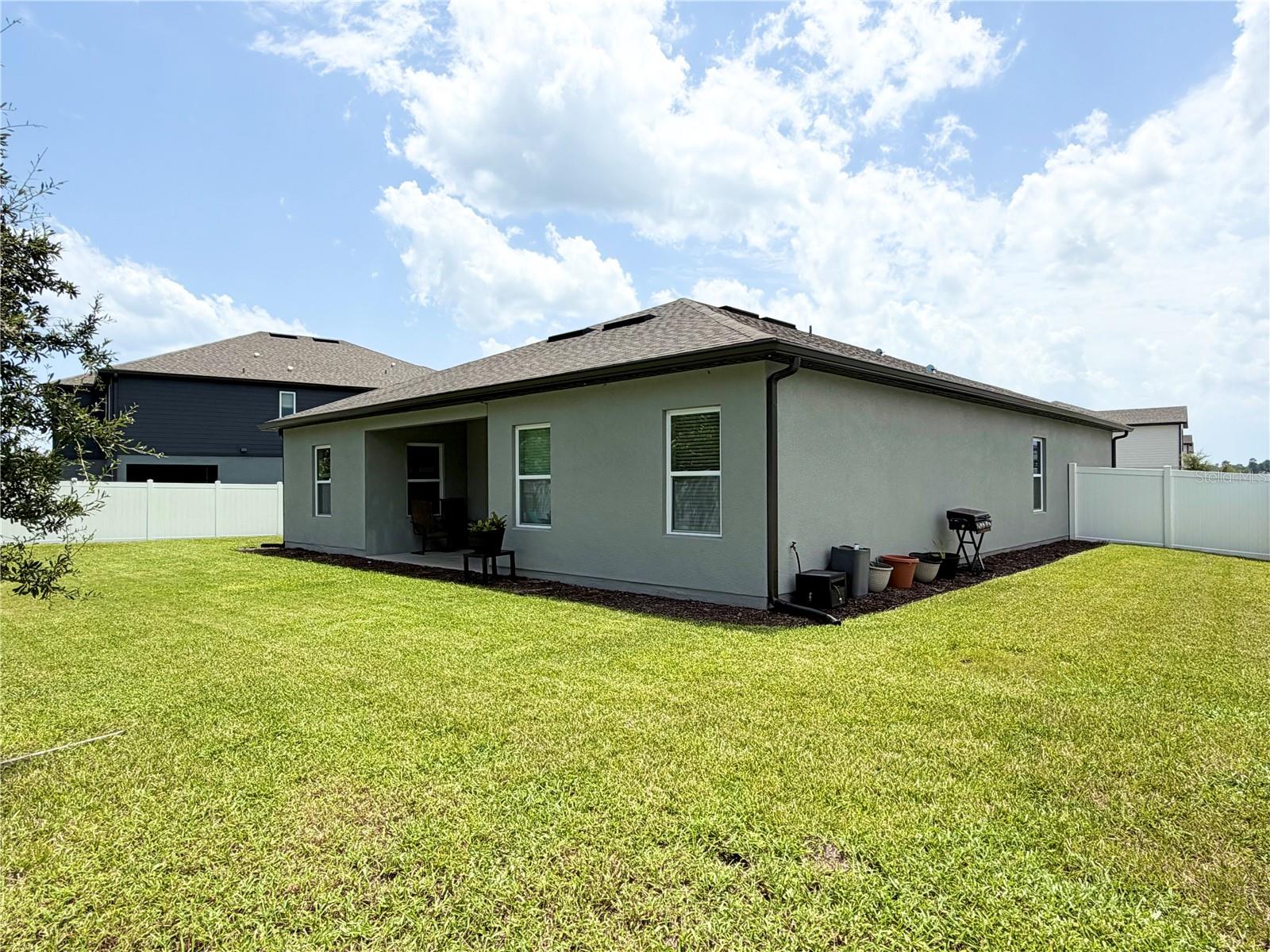 HAMPTON OAKS - Residential