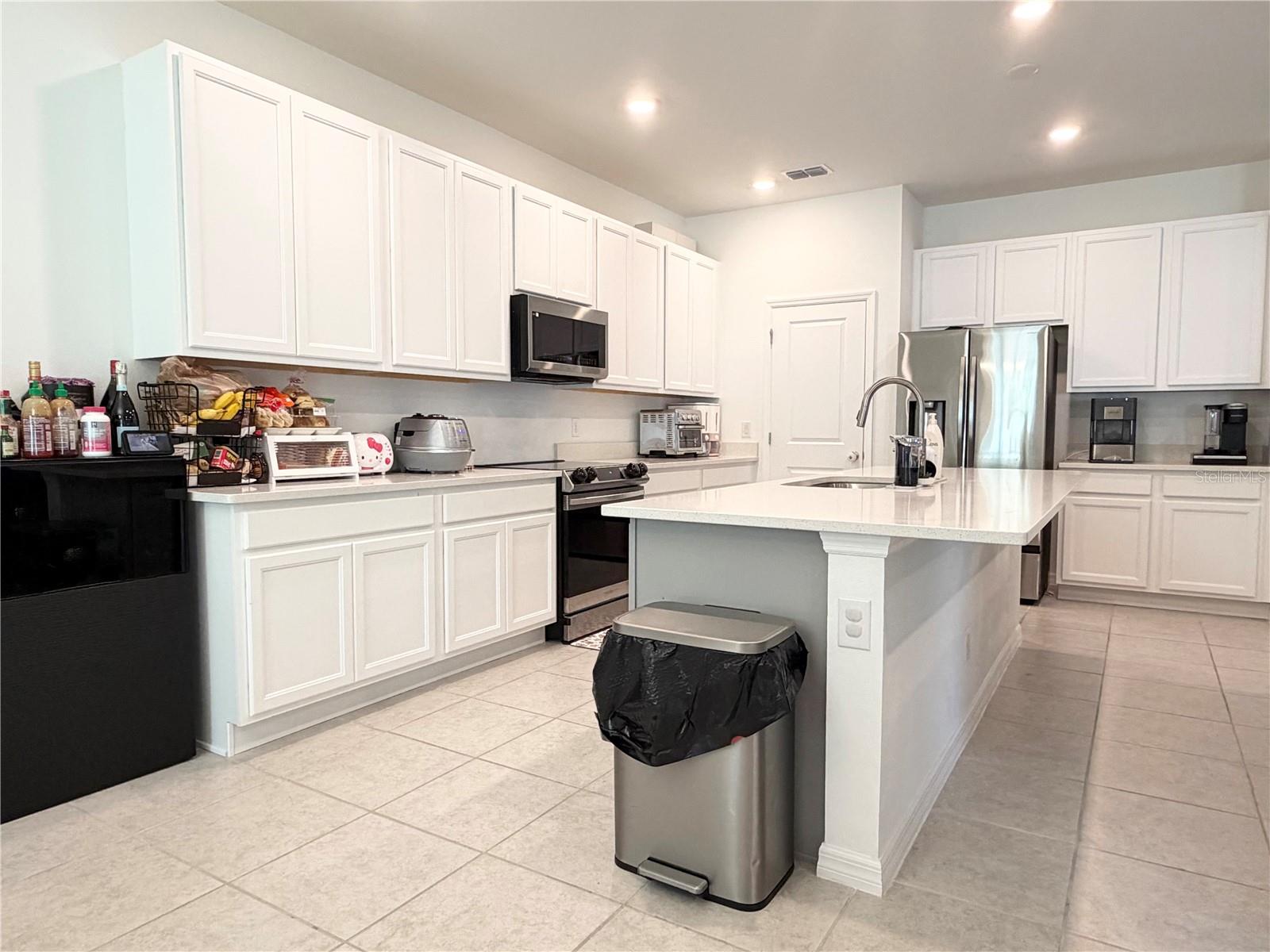 HAMPTON OAKS - Residential