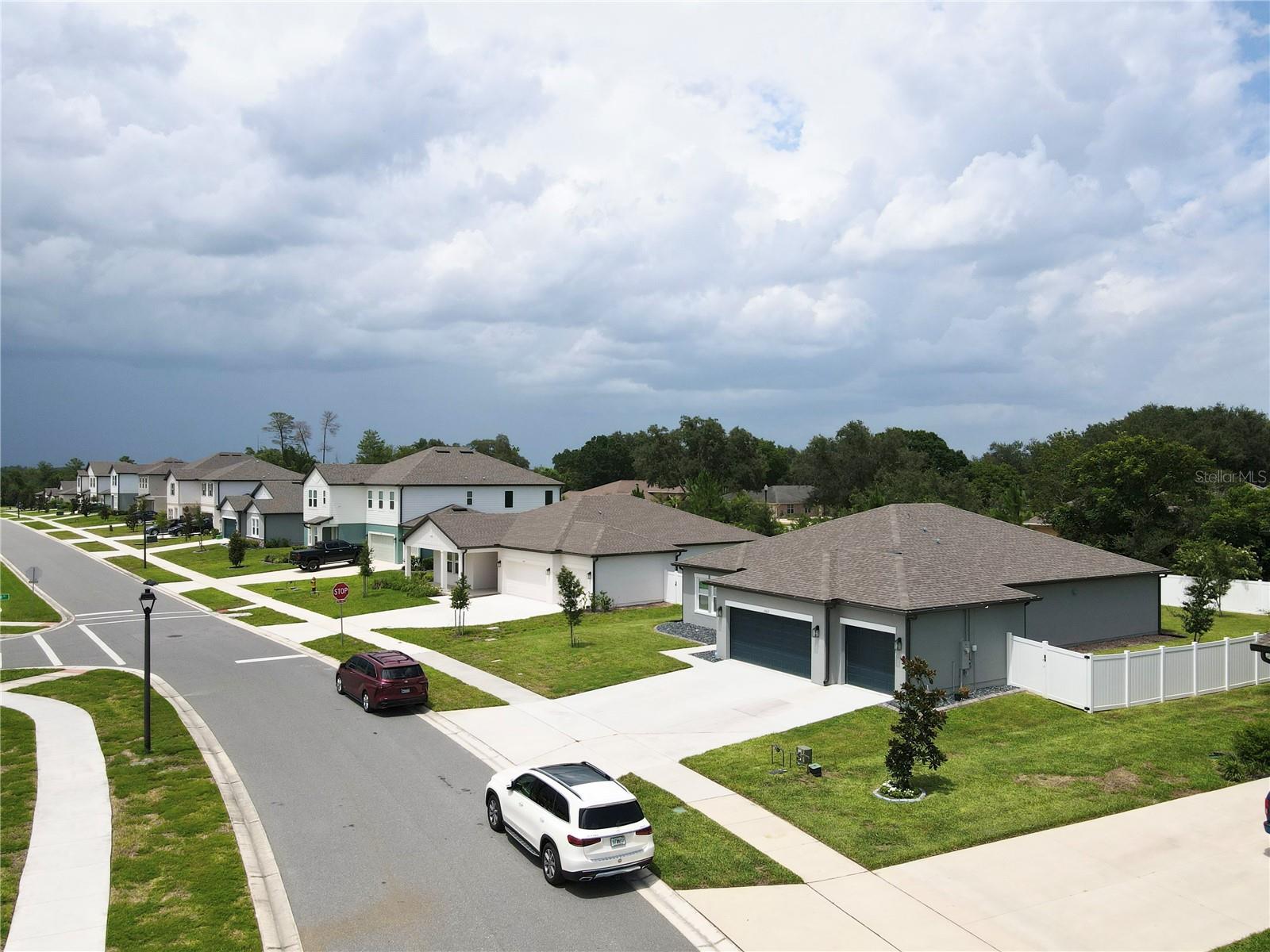 HAMPTON OAKS - Residential