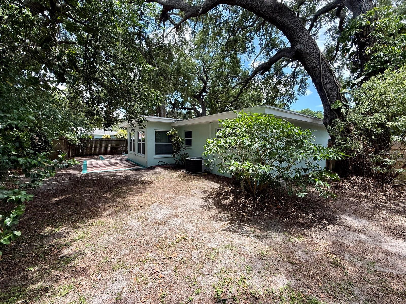 DUNEDIN LAKEWOOD ESTATES - Residential