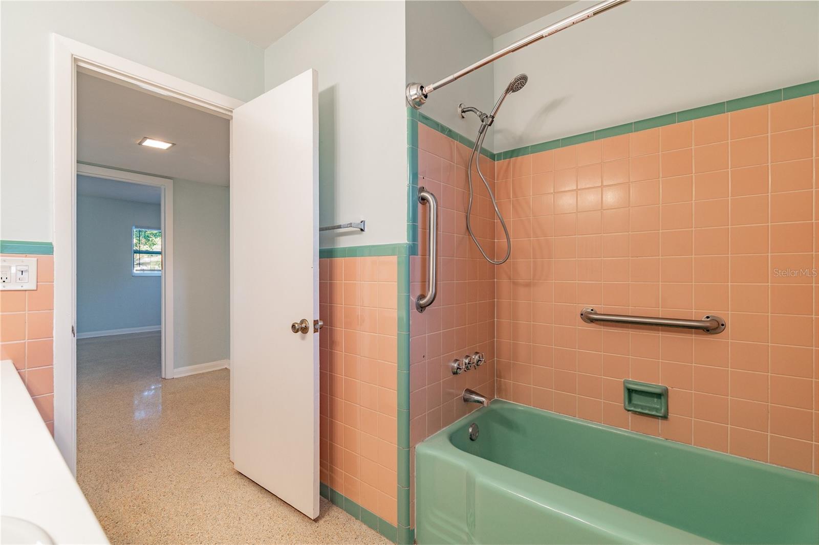 DUNEDIN LAKEWOOD ESTATES - Residential