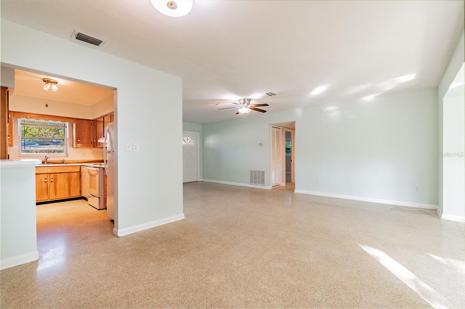 DUNEDIN LAKEWOOD ESTATES - Residential