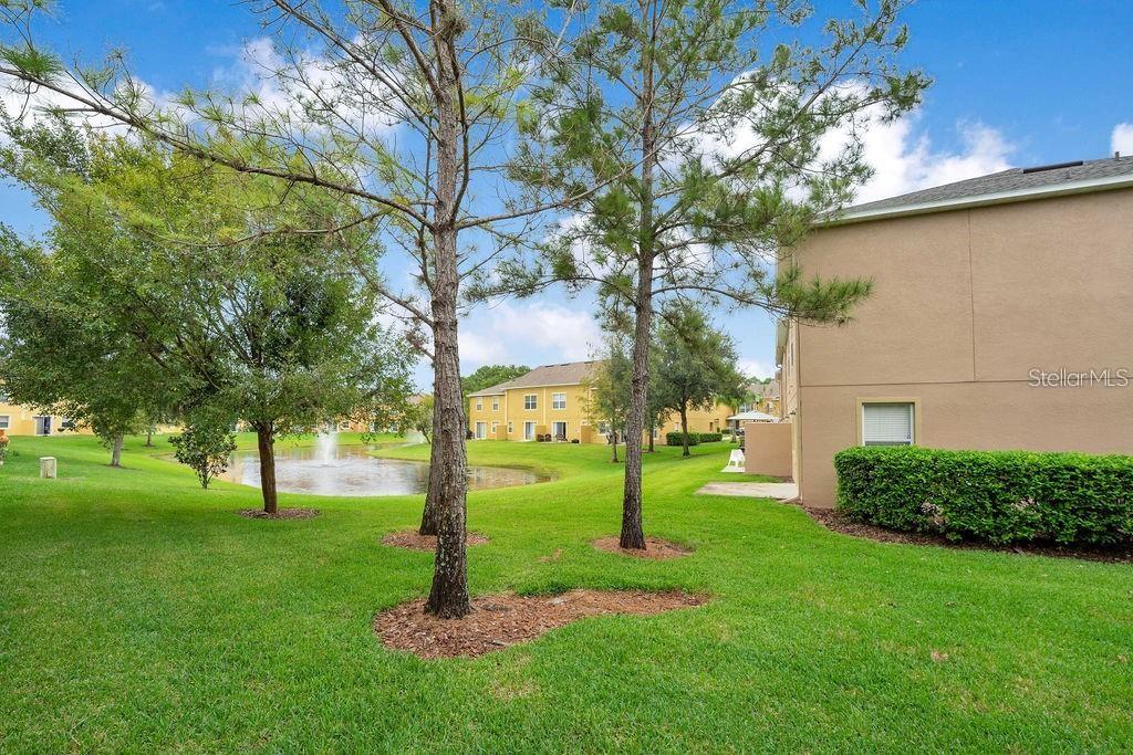 HAWTHORNE GLEN TWNHMS - Residential