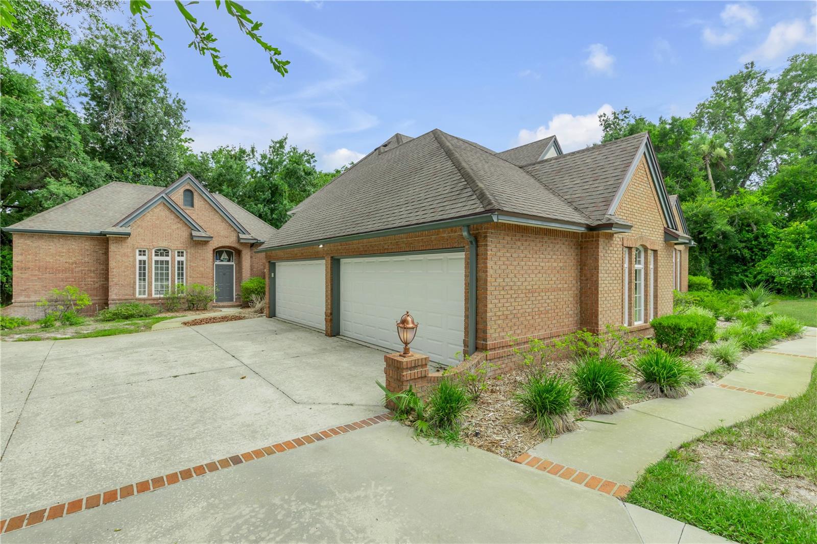 LOST CREEK - Residential