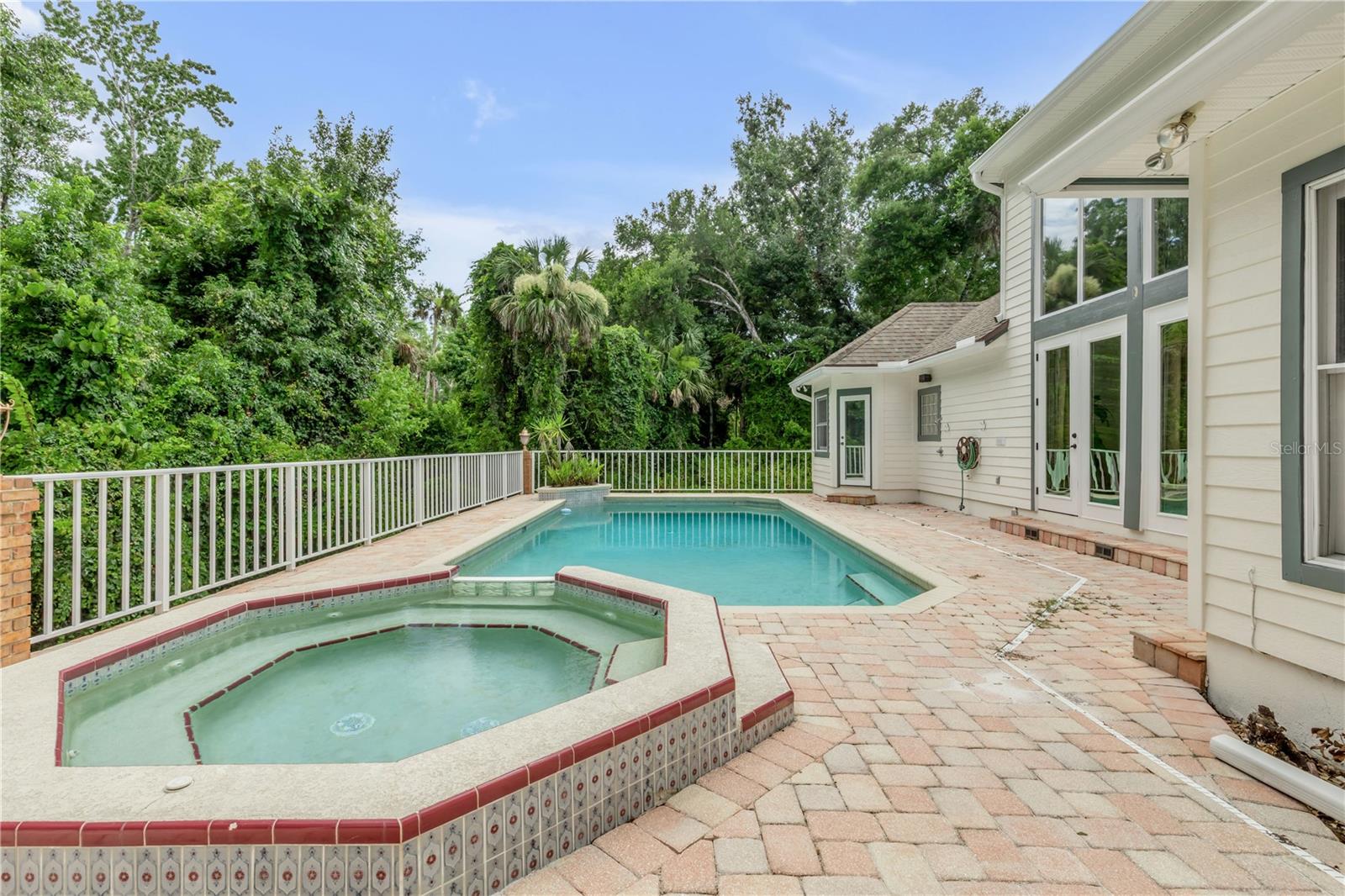 LOST CREEK - Residential