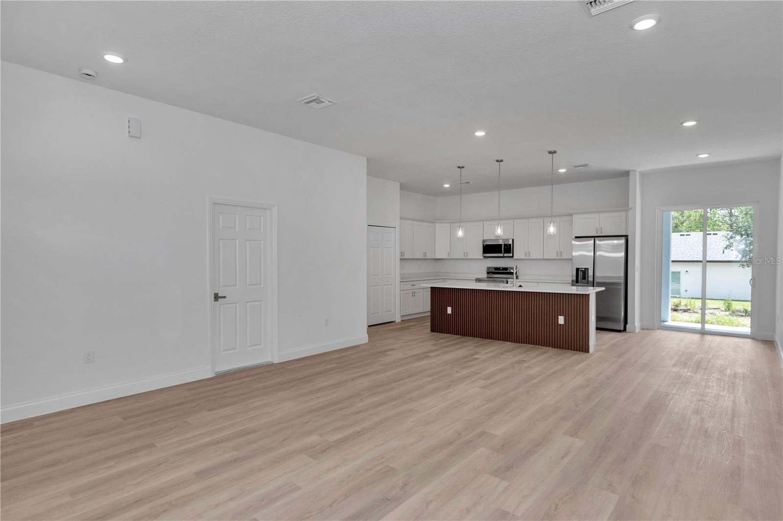 CITRUS SPGS UNIT 07 - Residential