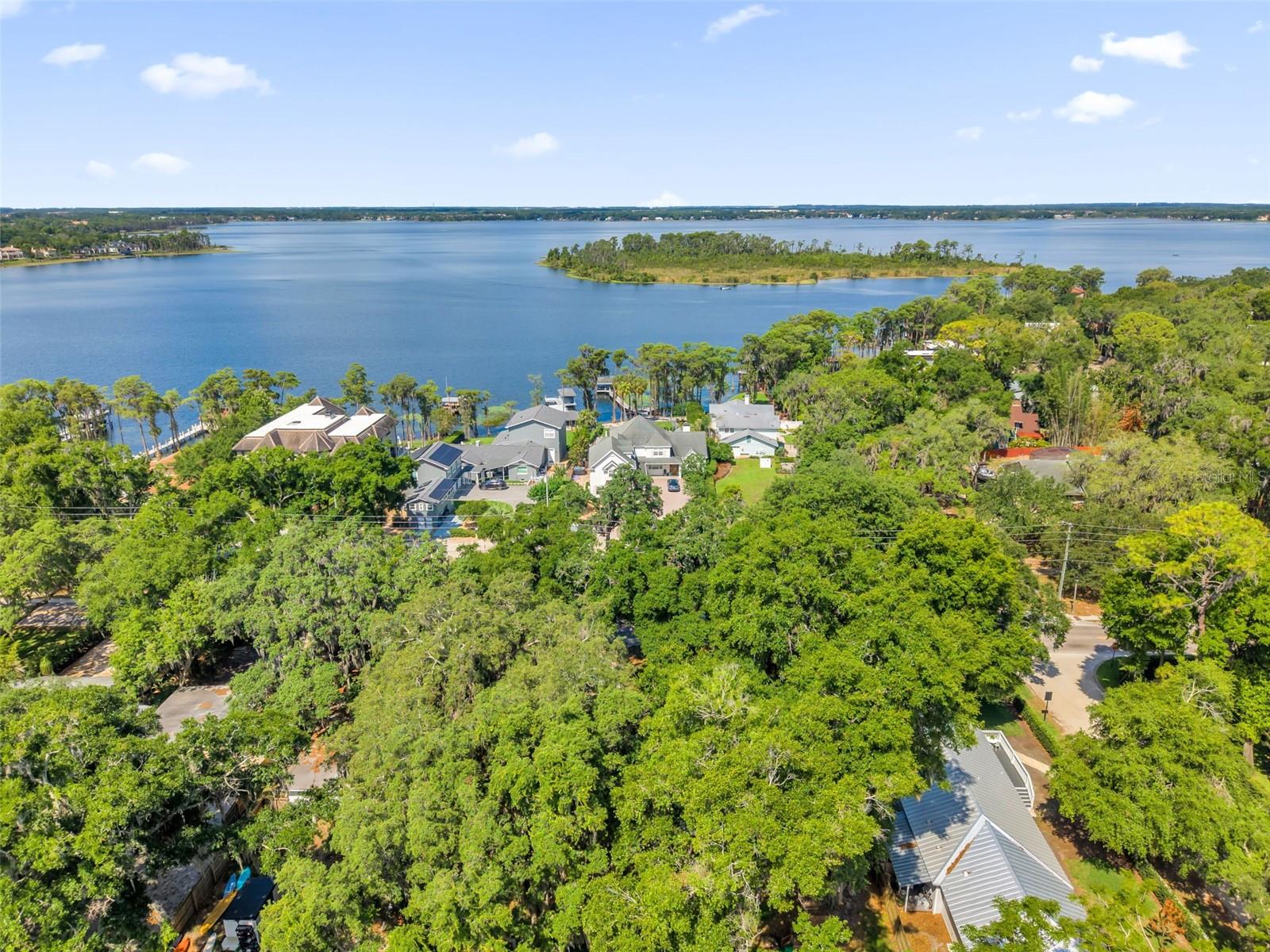 WINDERMERE TOWN - Residential