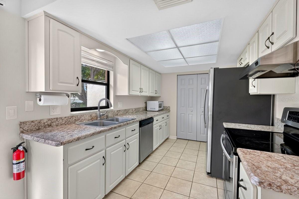 PELICAN COVE WEST PH I - Residential