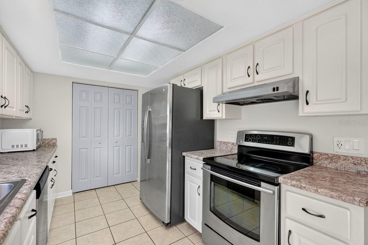 PELICAN COVE WEST PH I - Residential