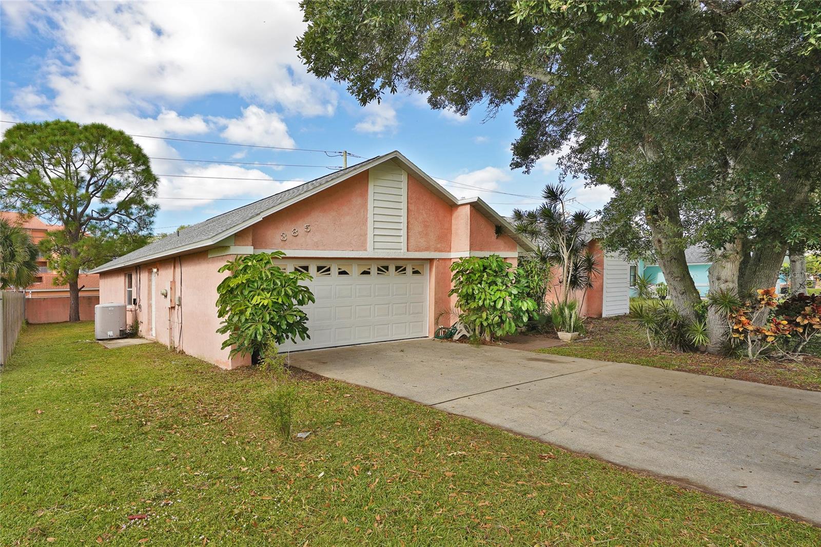 ISLAND OAKS SUB - Residential