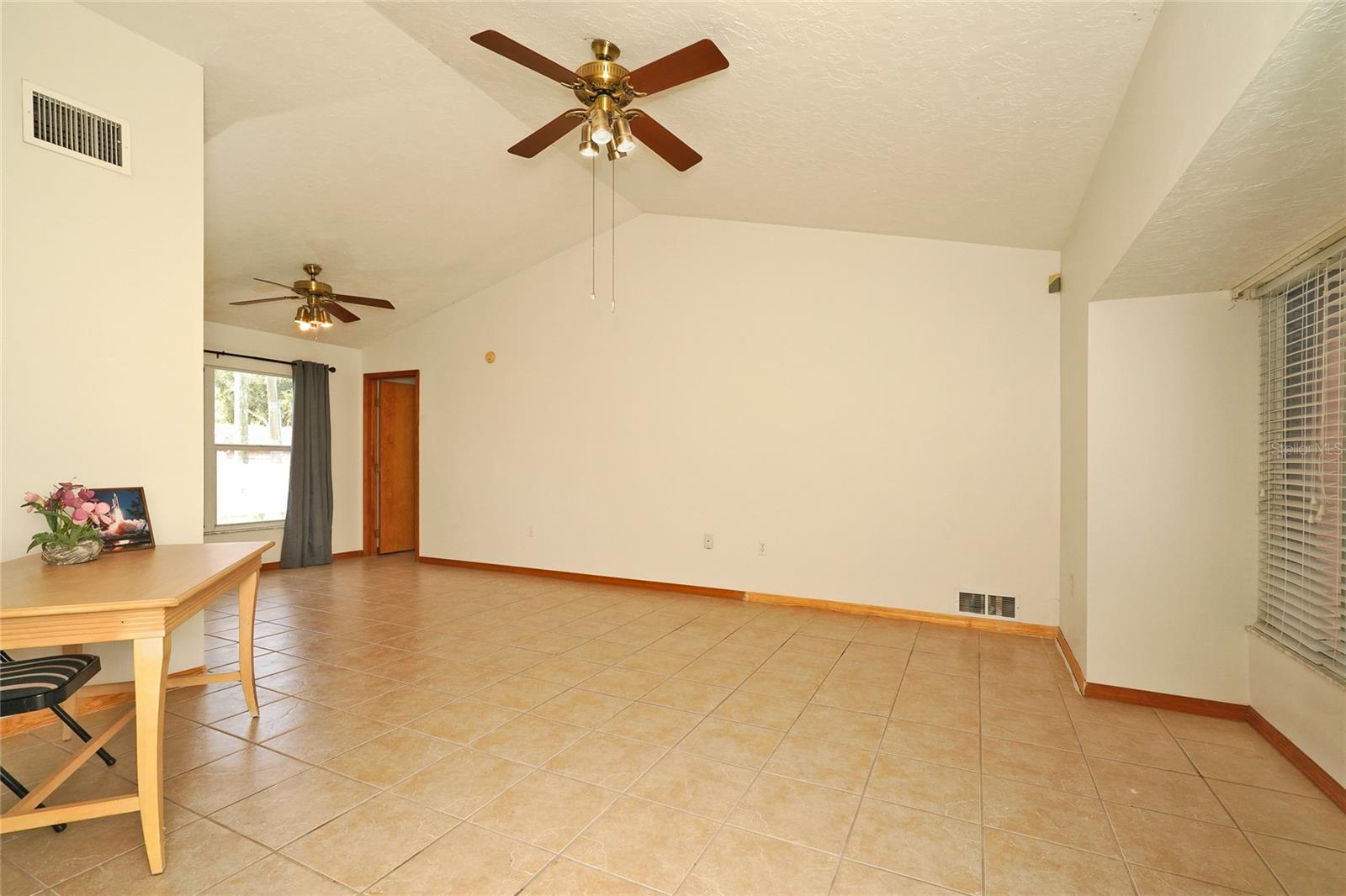 ISLAND OAKS SUB - Residential
