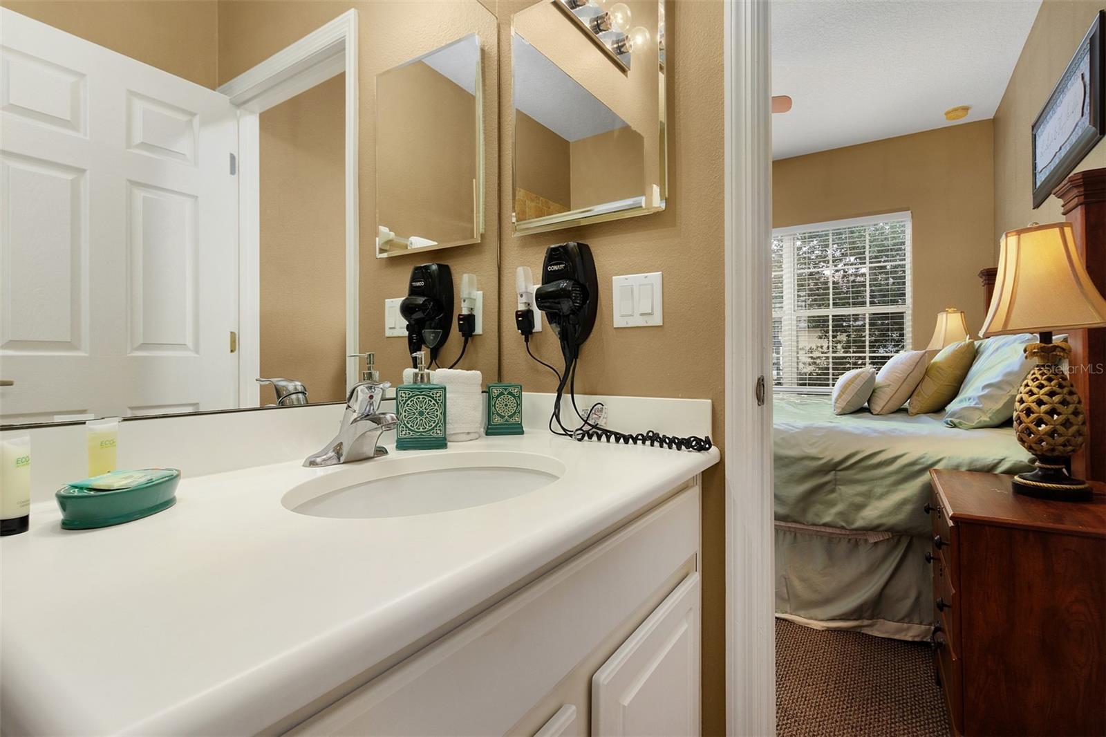 OAKWATER CONDO PH 20-23 - Residential