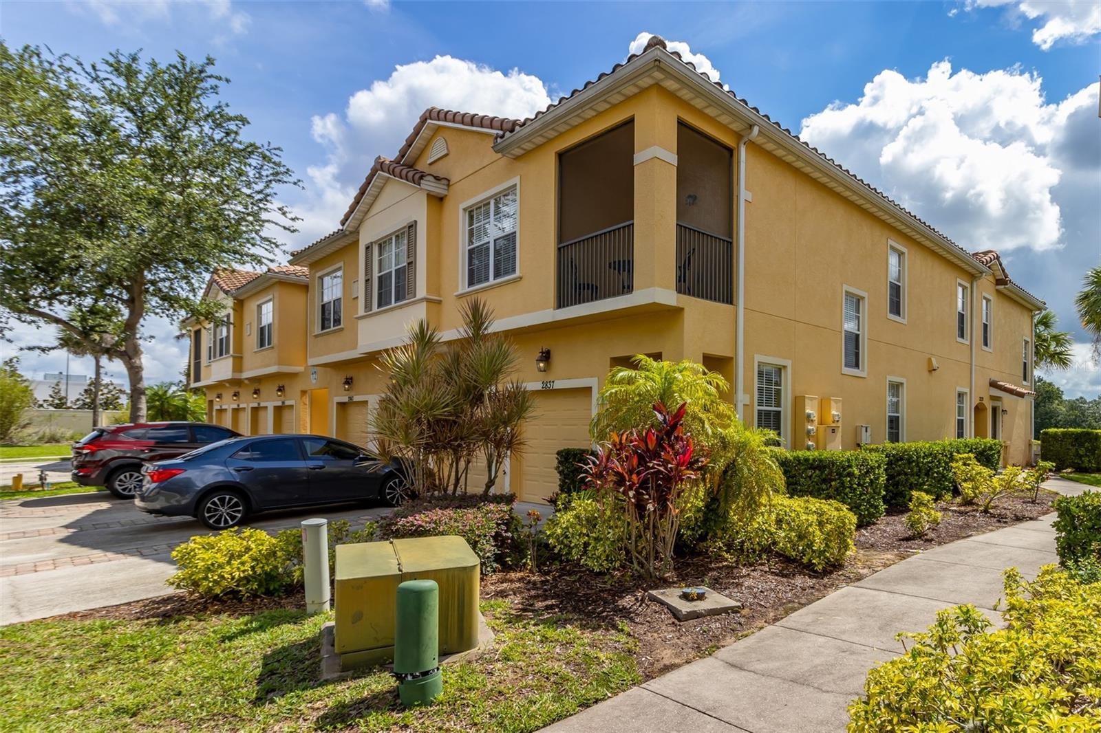 OAKWATER CONDO PH 20-23 - Residential