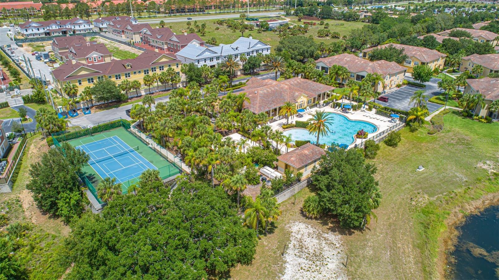 OAKWATER CONDO PH 20-23 - Residential