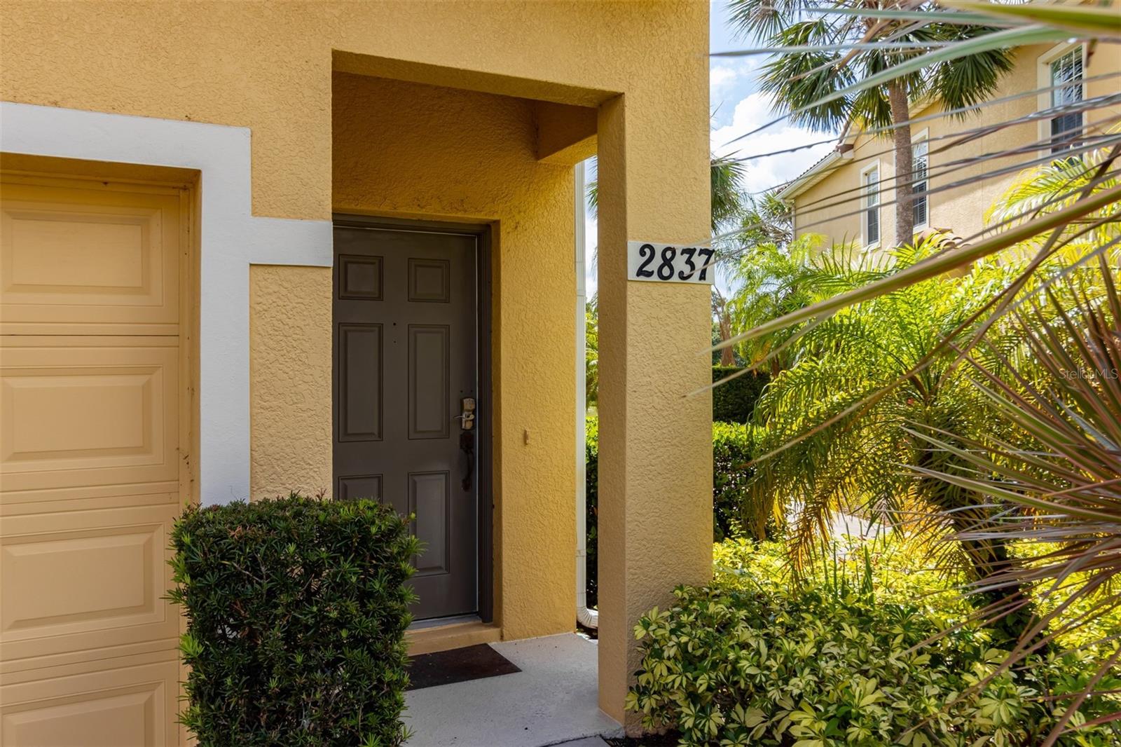 OAKWATER CONDO PH 20-23 - Residential