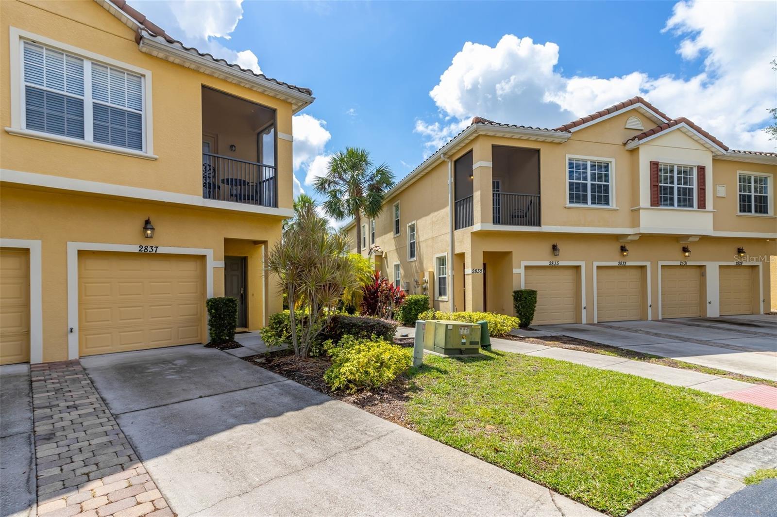 OAKWATER CONDO PH 20-23 - Residential