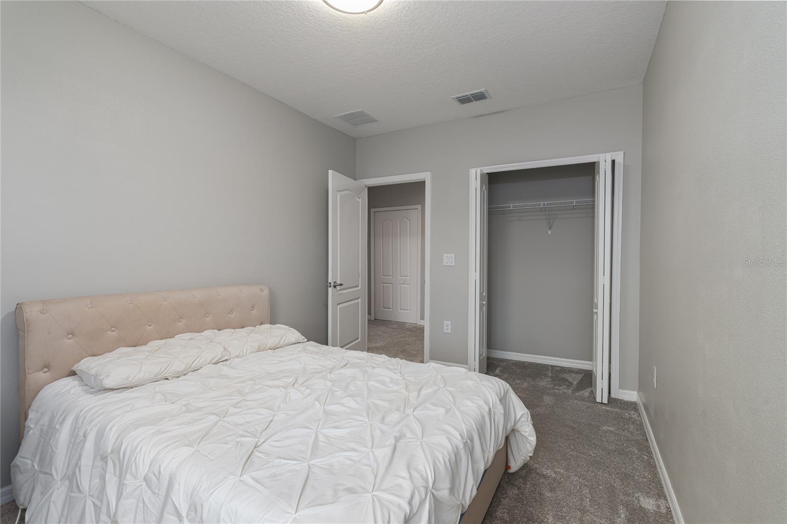 MORGANS GLEN TWNHMS PH IIIA & IIIB - Residential Lease