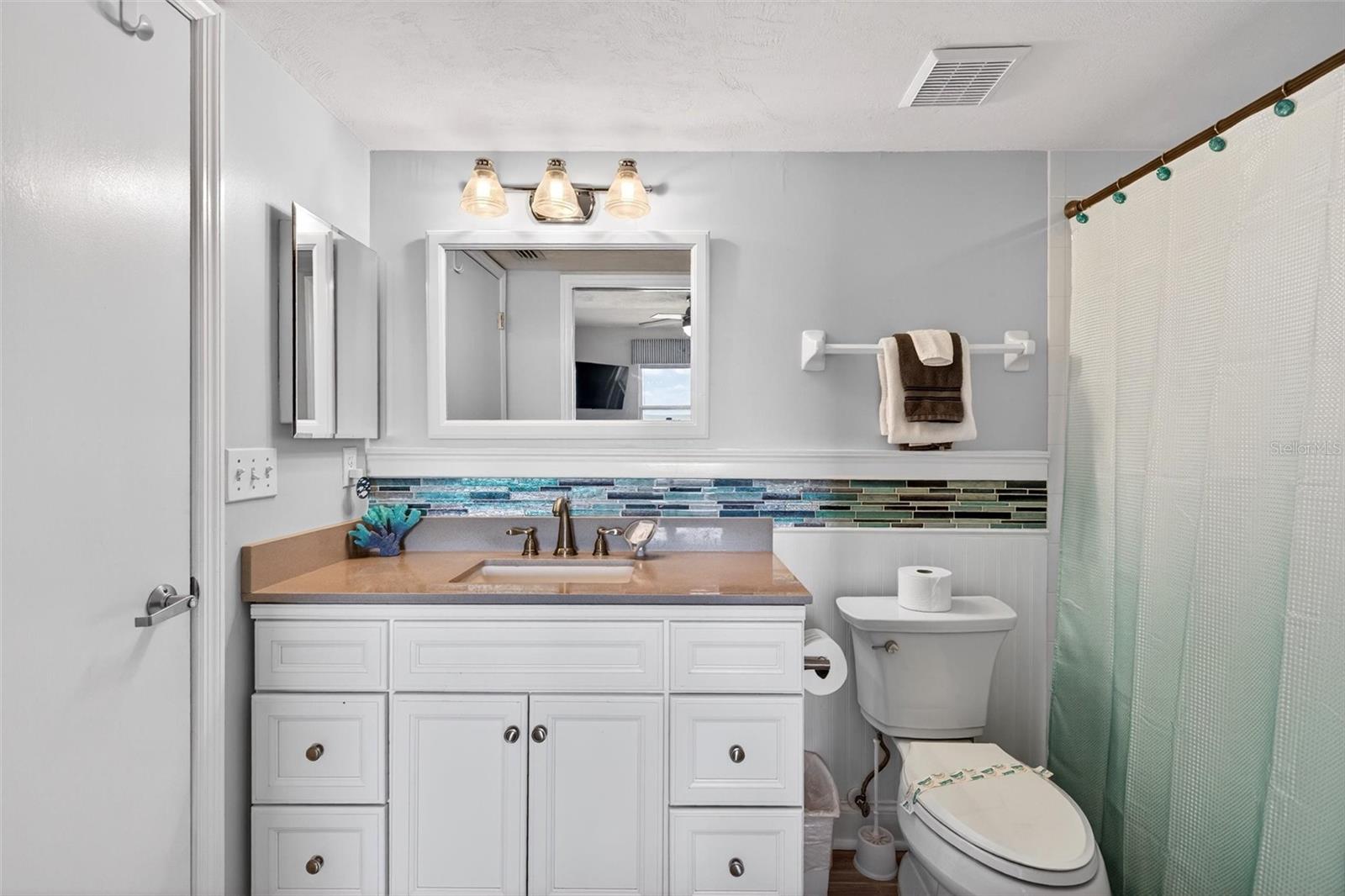 NORTH GRAND COQUINA CONDO PENTHOUSE UNIT - Residential