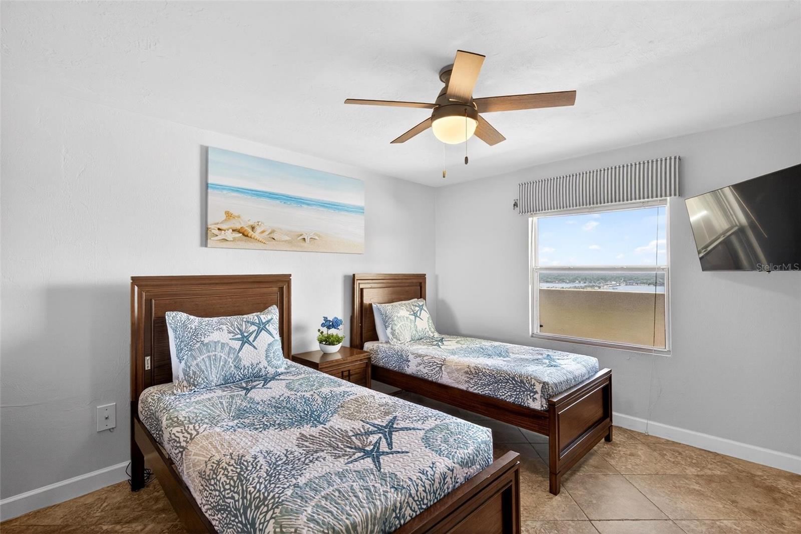 NORTH GRAND COQUINA CONDO PENTHOUSE UNIT - Residential