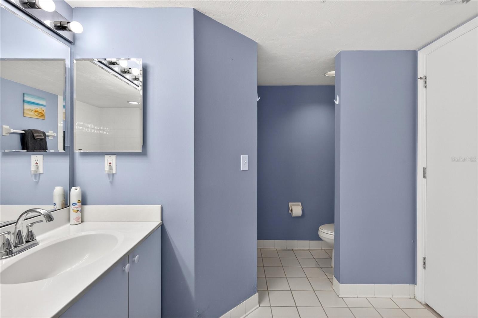 NORTH GRAND COQUINA CONDO PENTHOUSE UNIT - Residential