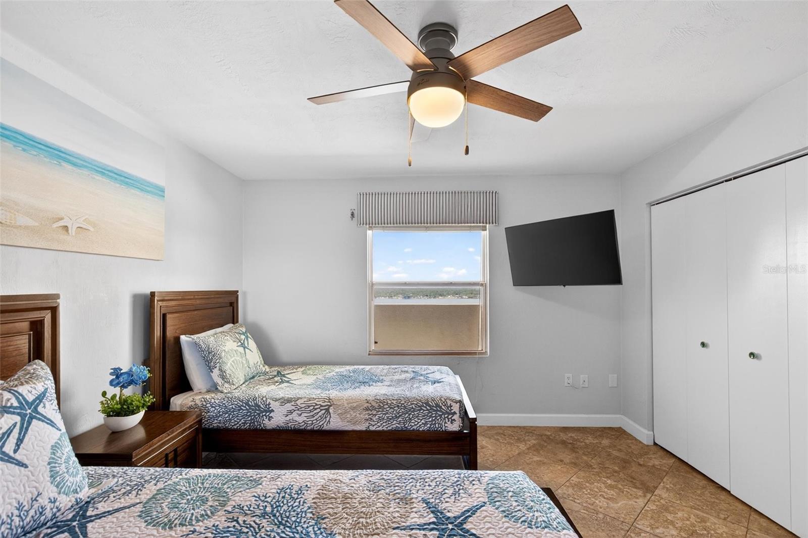 NORTH GRAND COQUINA CONDO PENTHOUSE UNIT - Residential