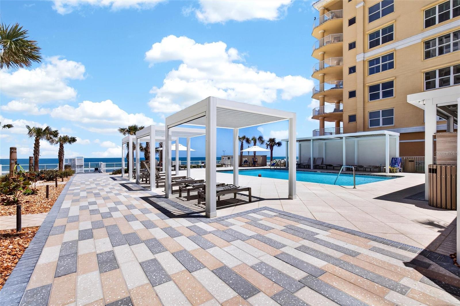 NORTH GRAND COQUINA CONDO PENTHOUSE UNIT - Residential