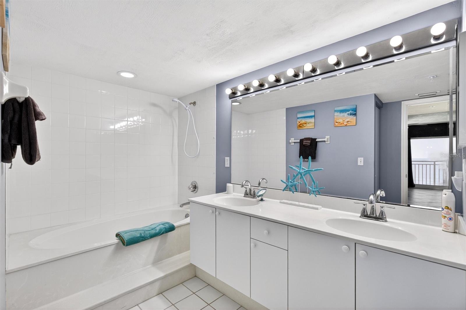 NORTH GRAND COQUINA CONDO PENTHOUSE UNIT - Residential