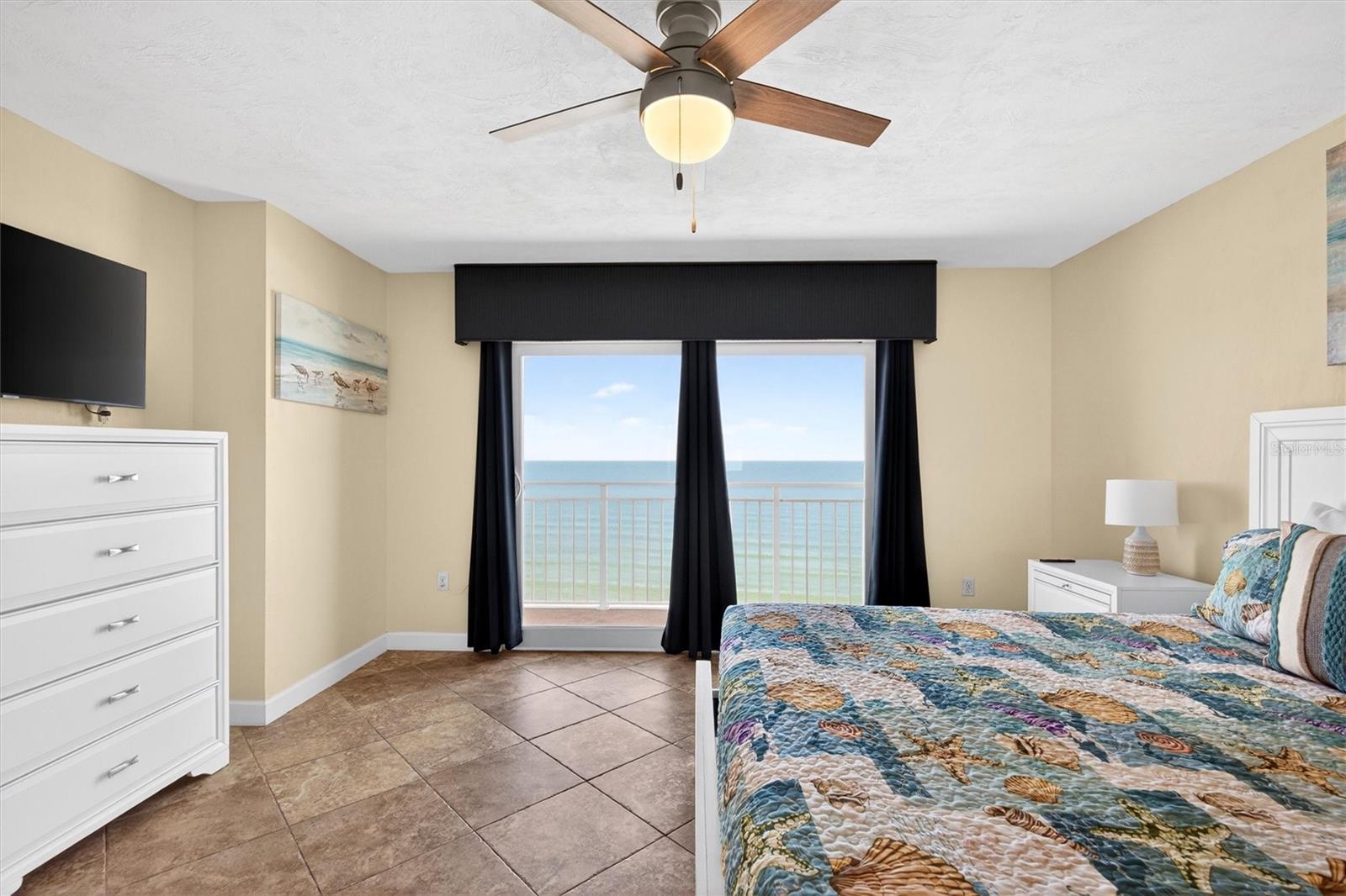 NORTH GRAND COQUINA CONDO PENTHOUSE UNIT - Residential