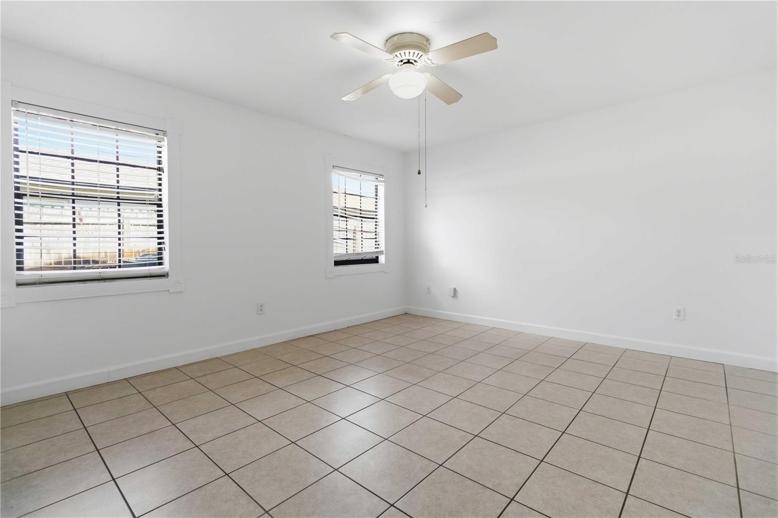 WALNUT HILLS UNIT 02 - Residential