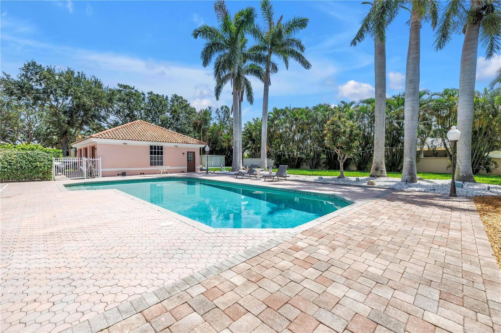 DOLPHIN CAY-PHASE 1 - Residential
