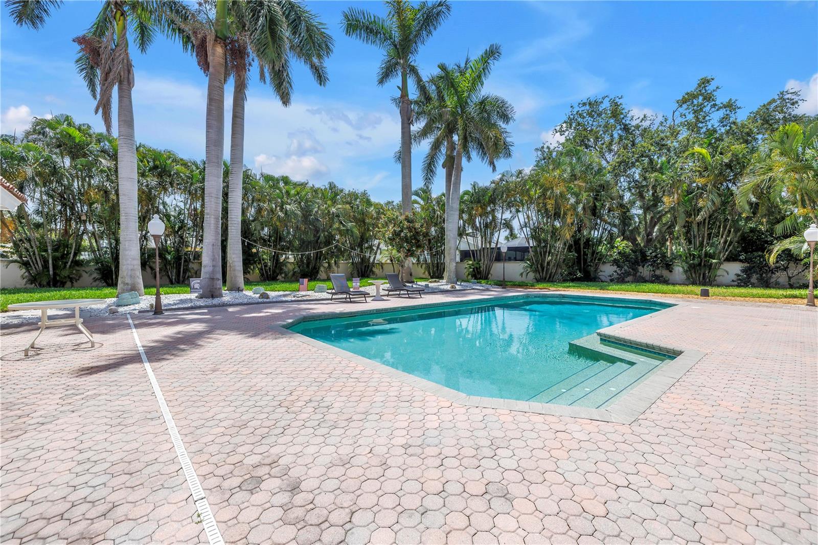 DOLPHIN CAY-PHASE 1 - Residential