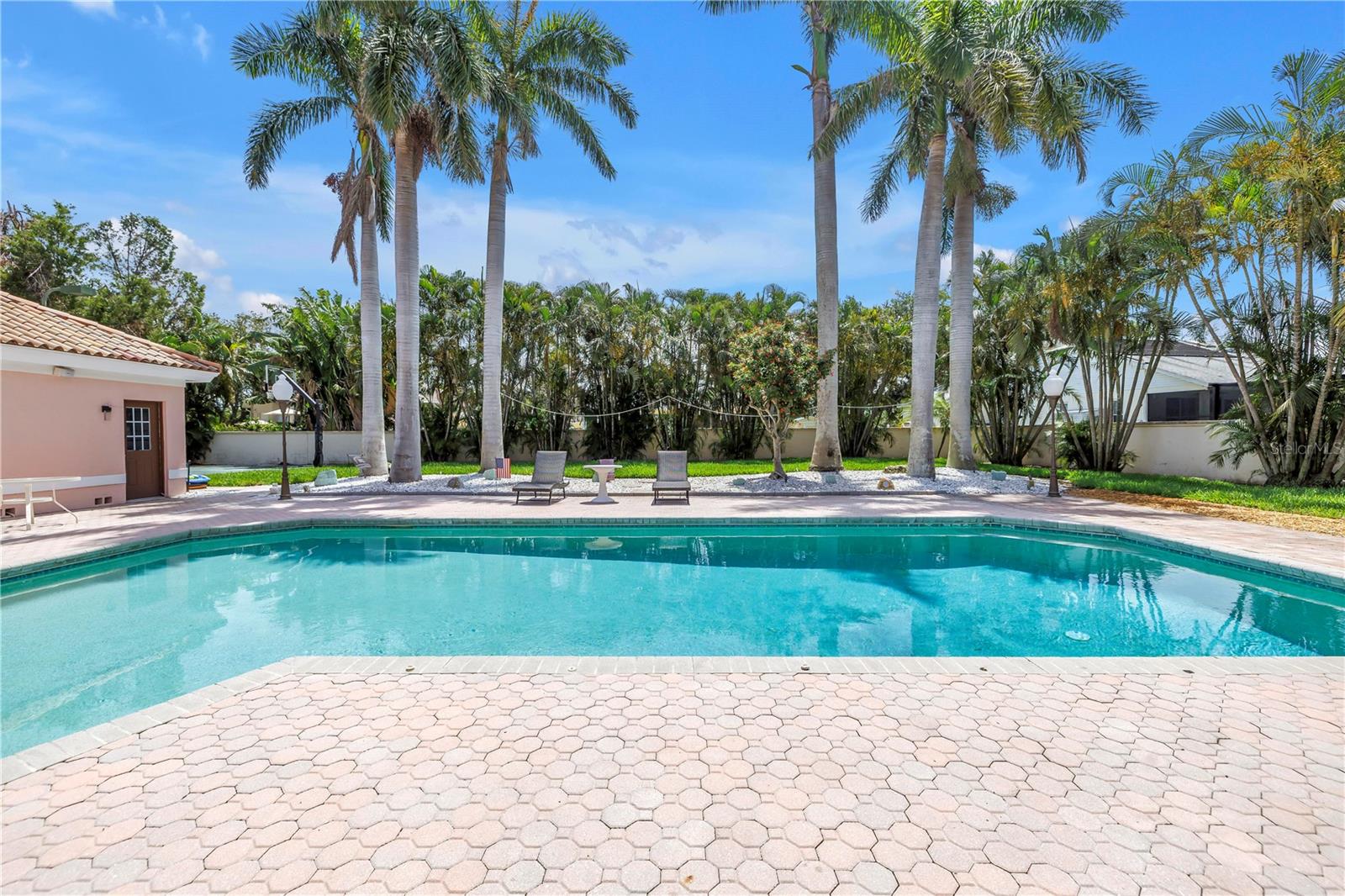 DOLPHIN CAY-PHASE 1 - Residential