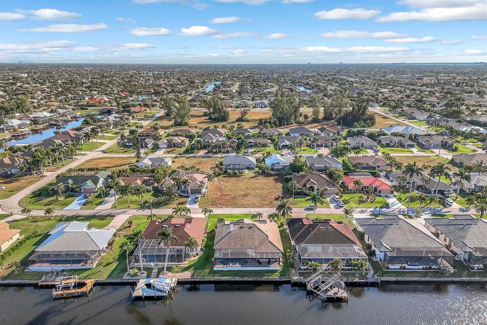 CAPE CORAL - Residential
