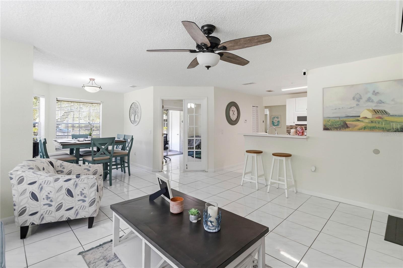 HUNTERS CHASE CONDO PH 1 - Residential