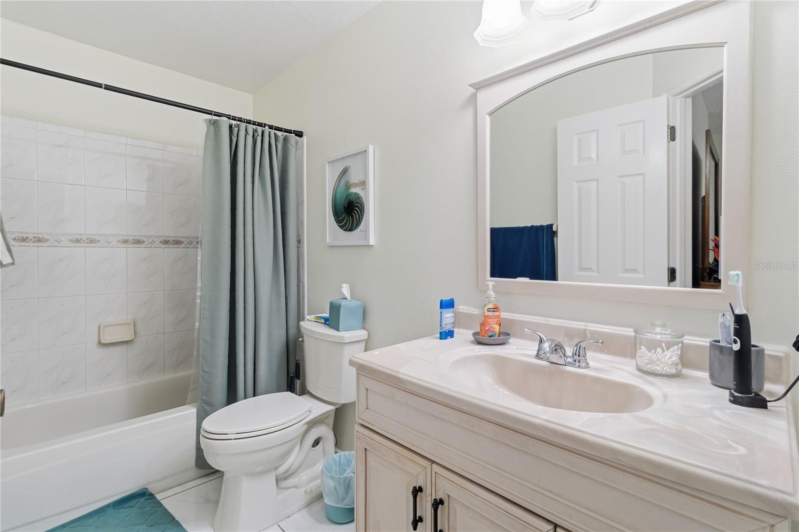 HUNTERS CHASE CONDO PH 1 - Residential