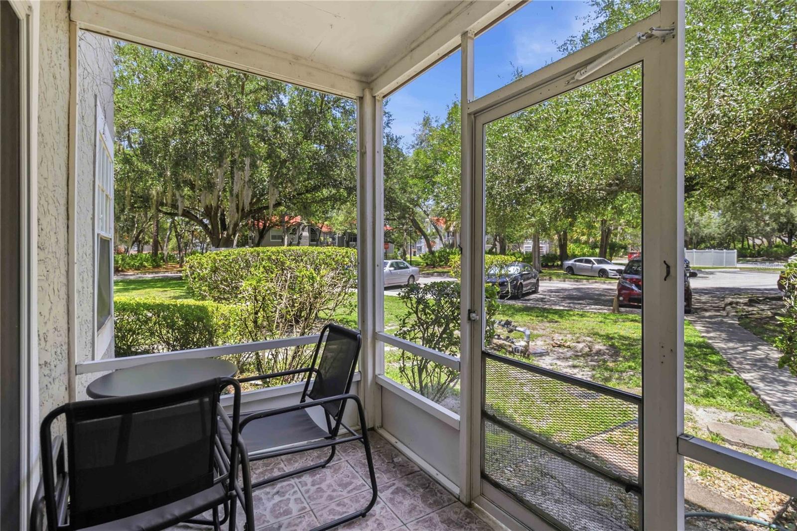 HUNTERS CHASE CONDO PH 1 - Residential