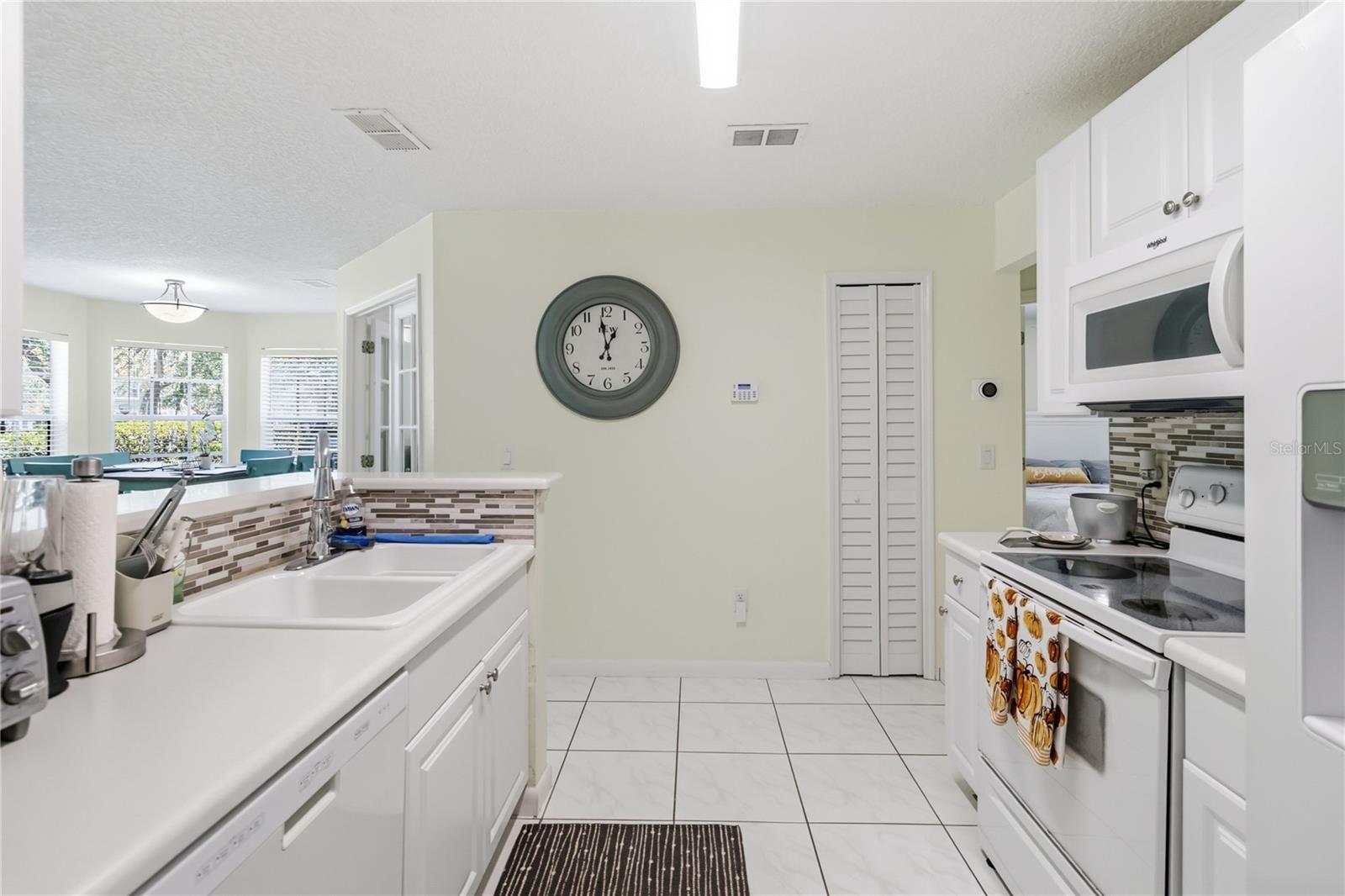 HUNTERS CHASE CONDO PH 1 - Residential
