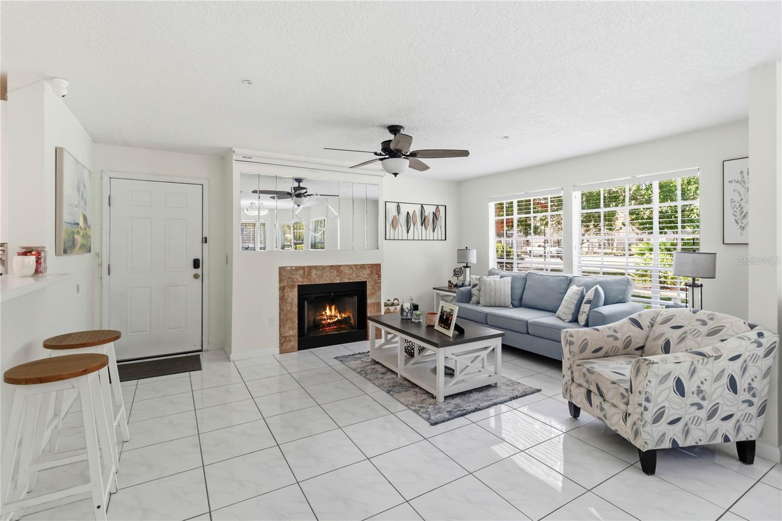 HUNTERS CHASE CONDO PH 1 - Residential