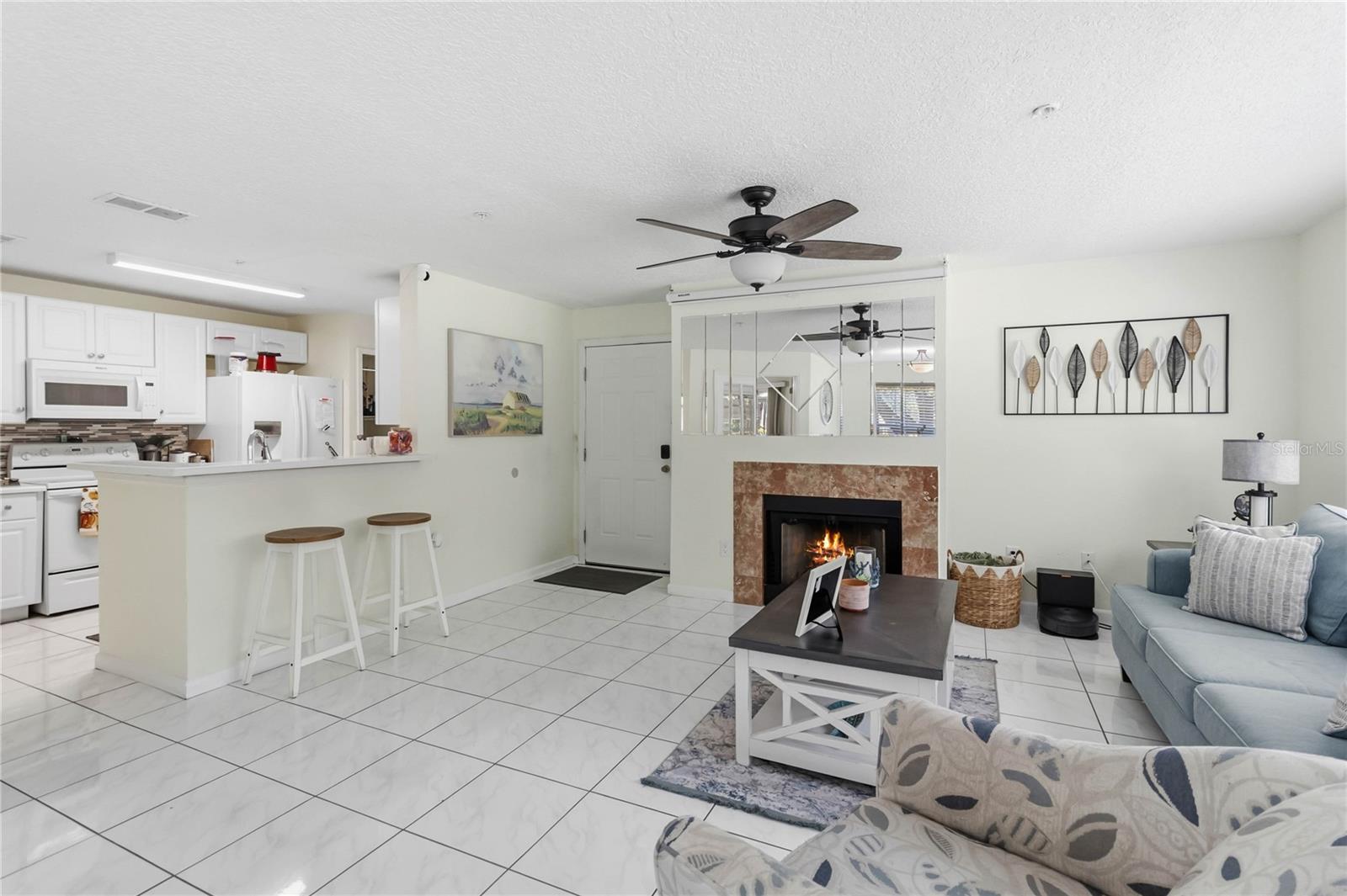HUNTERS CHASE CONDO PH 1 - Residential