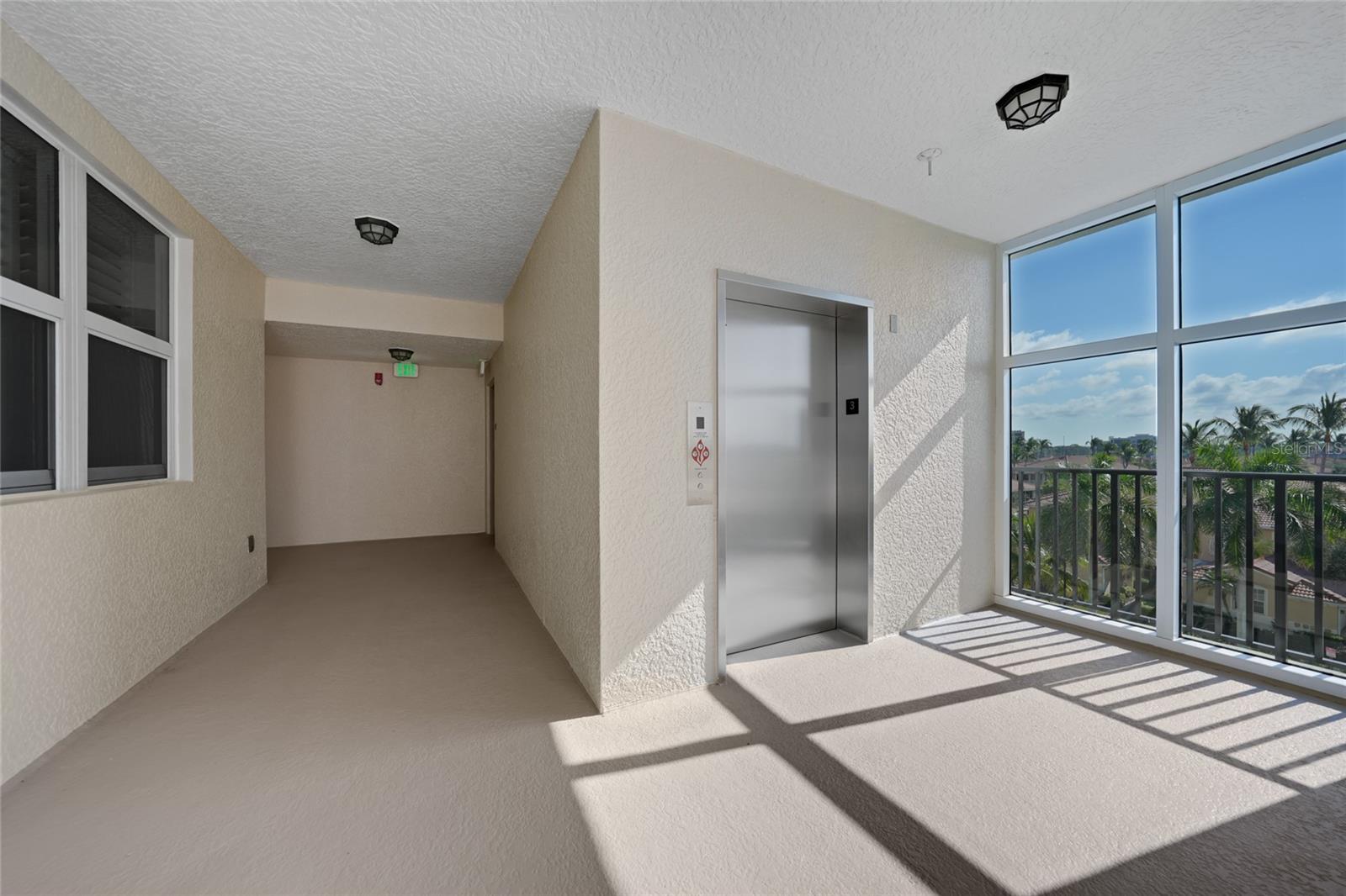 GRANDE IS TWRS 03 & 04 PH I - Residential