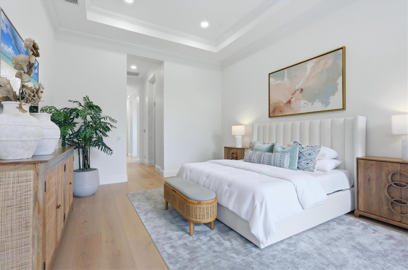FOUNDERS CLUB - Residential
