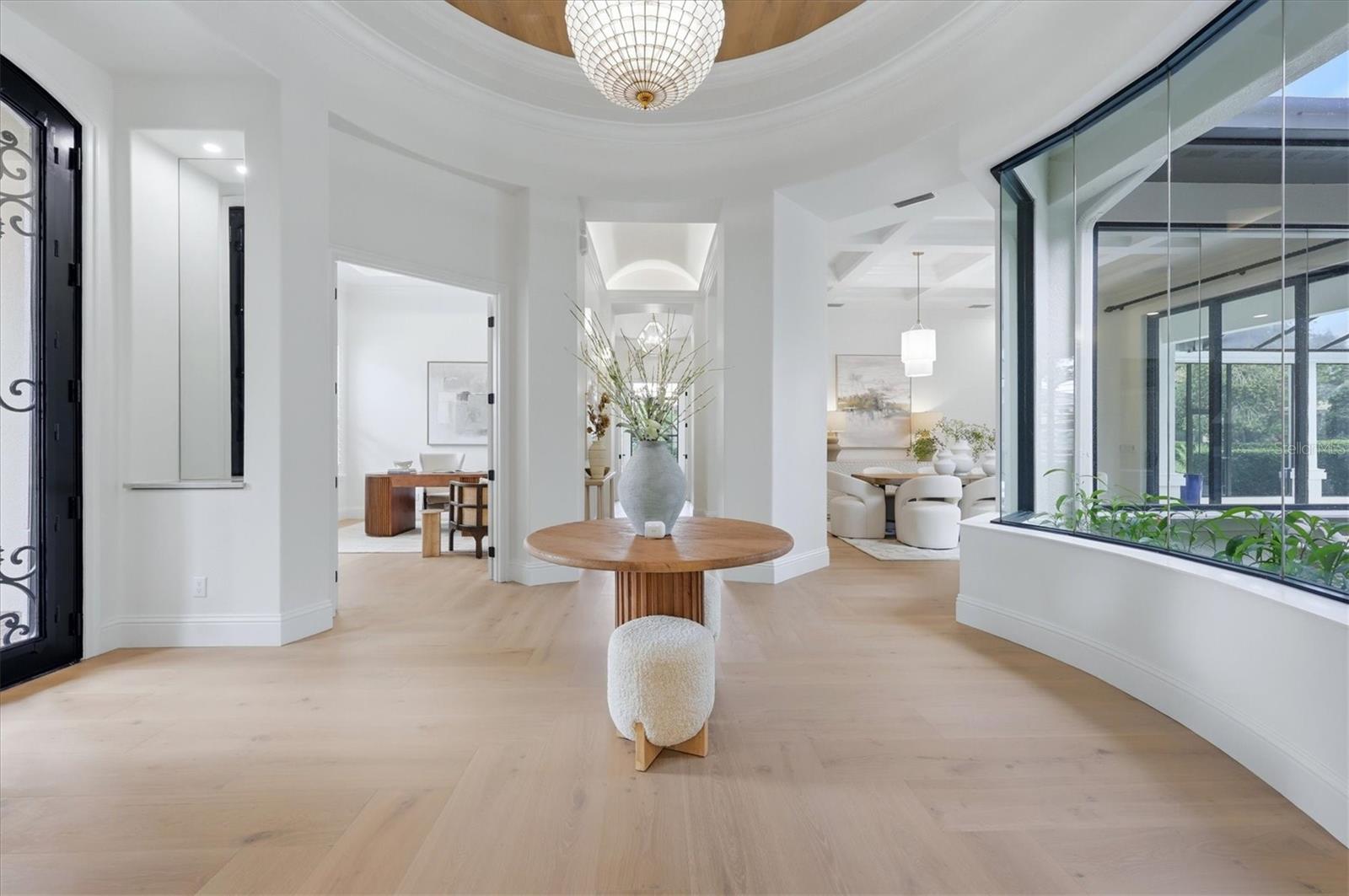 FOUNDERS CLUB - Residential