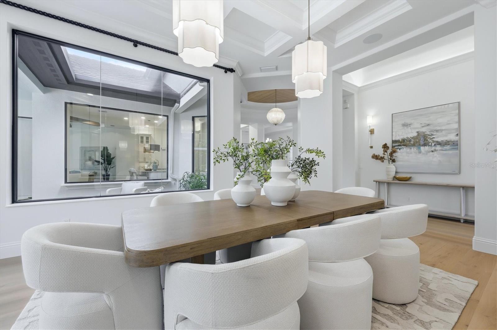 FOUNDERS CLUB - Residential