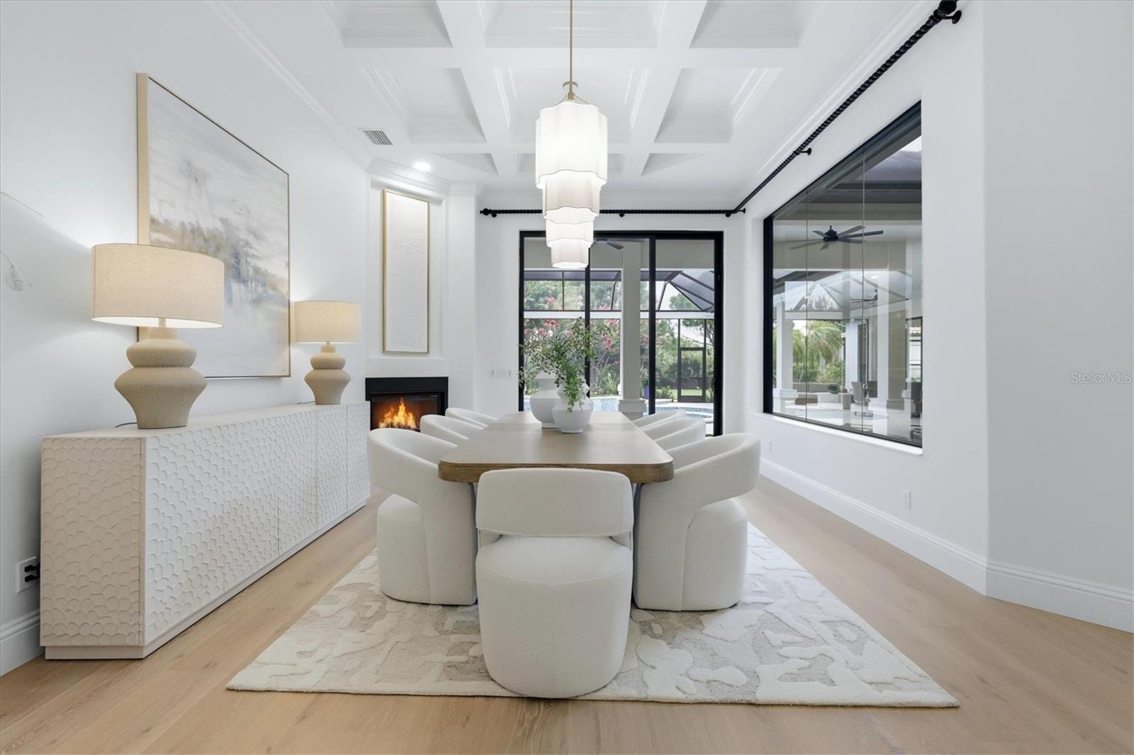 FOUNDERS CLUB - Residential