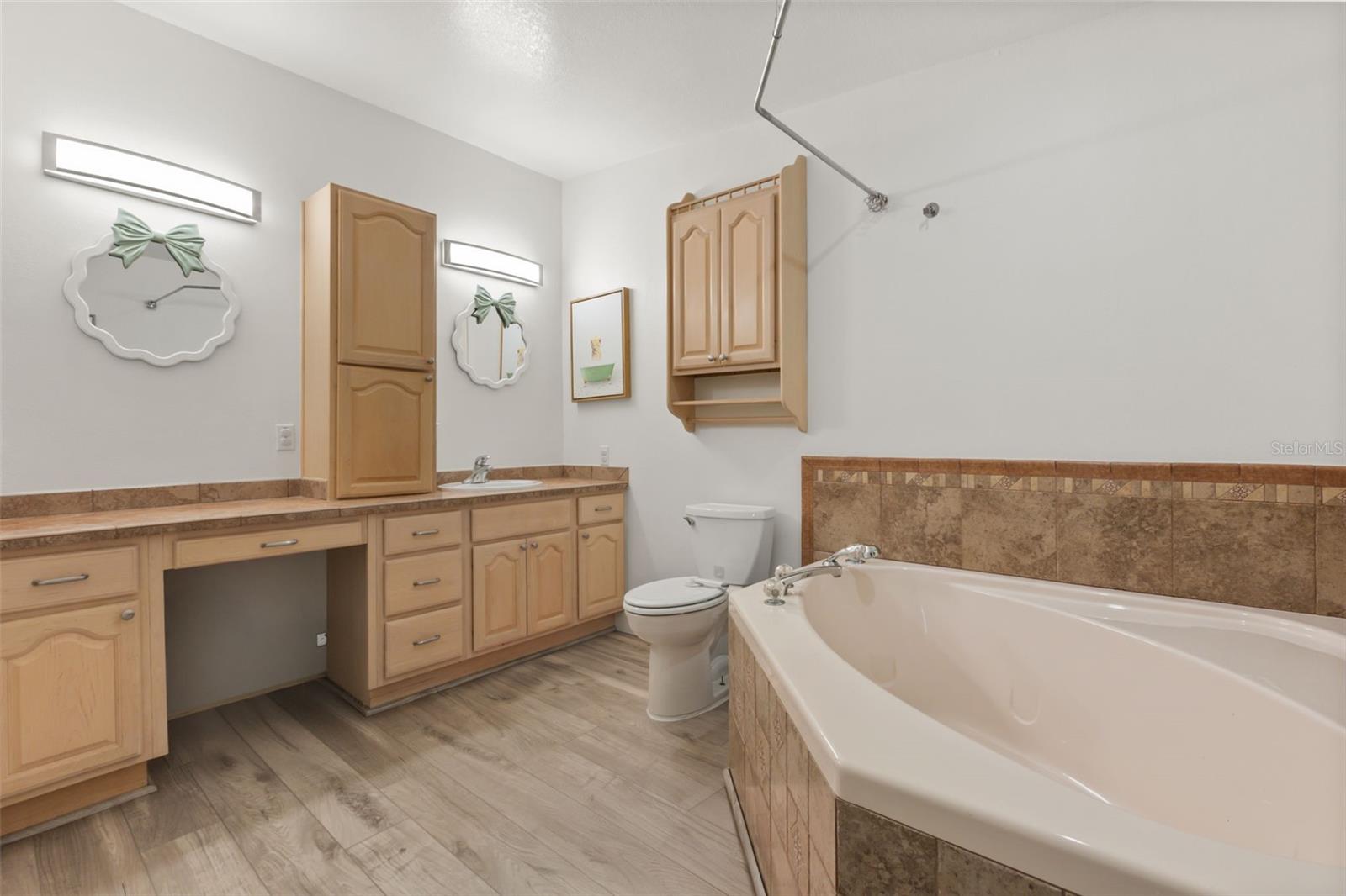SOUTH LAKEMONT SHORES - Residential