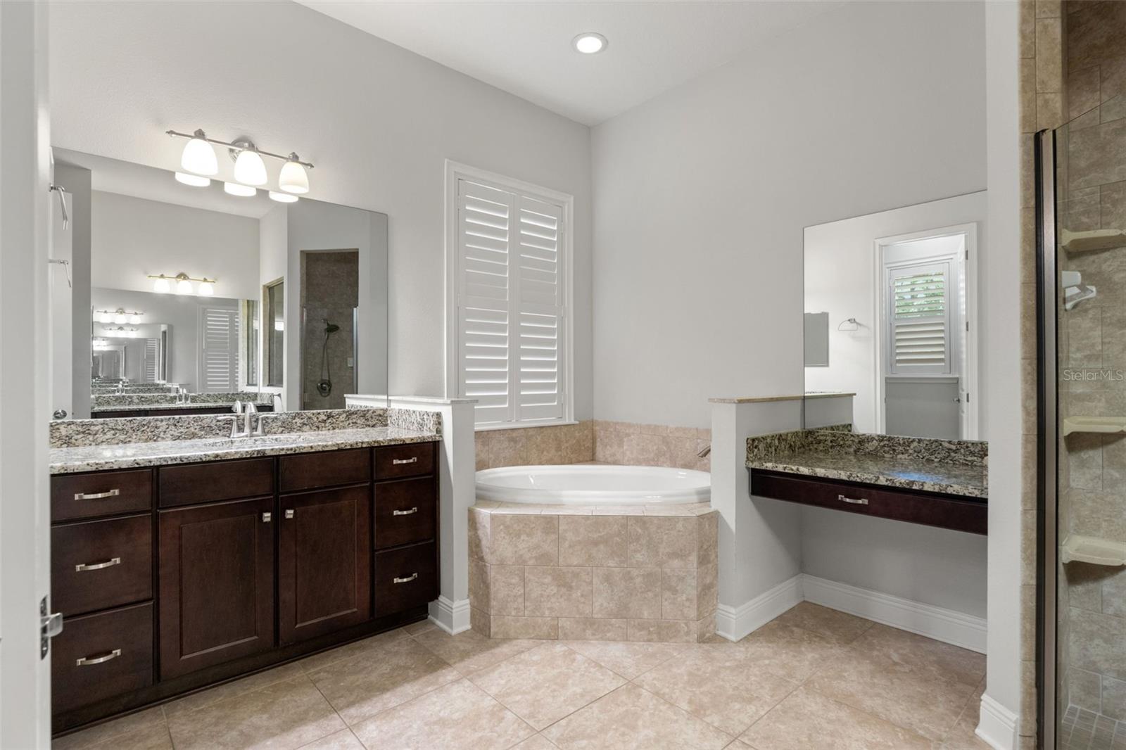 OLD CARROLLWOOD AREA/CARROLL LANDING - Residential