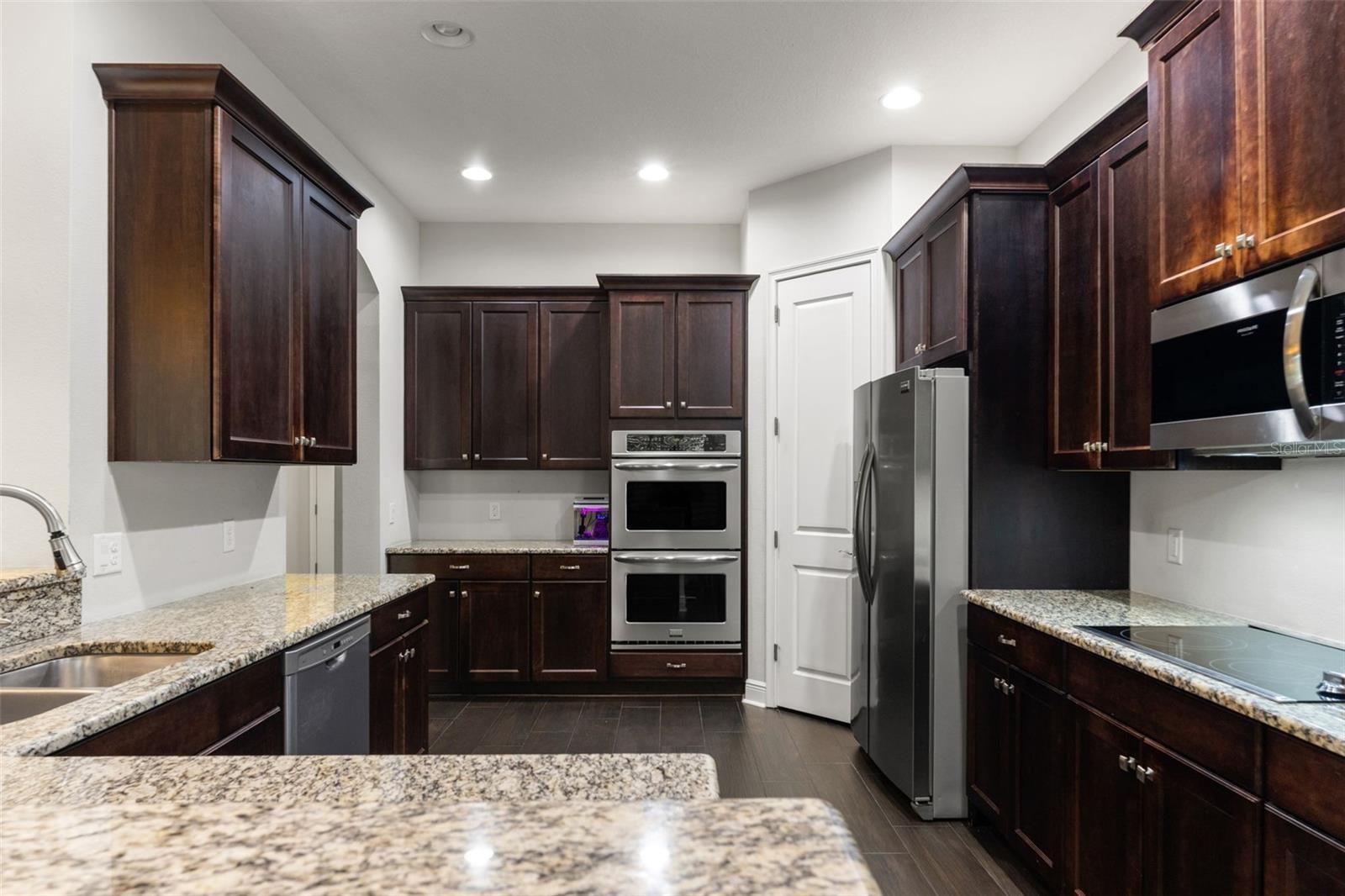 OLD CARROLLWOOD AREA/CARROLL LANDING - Residential