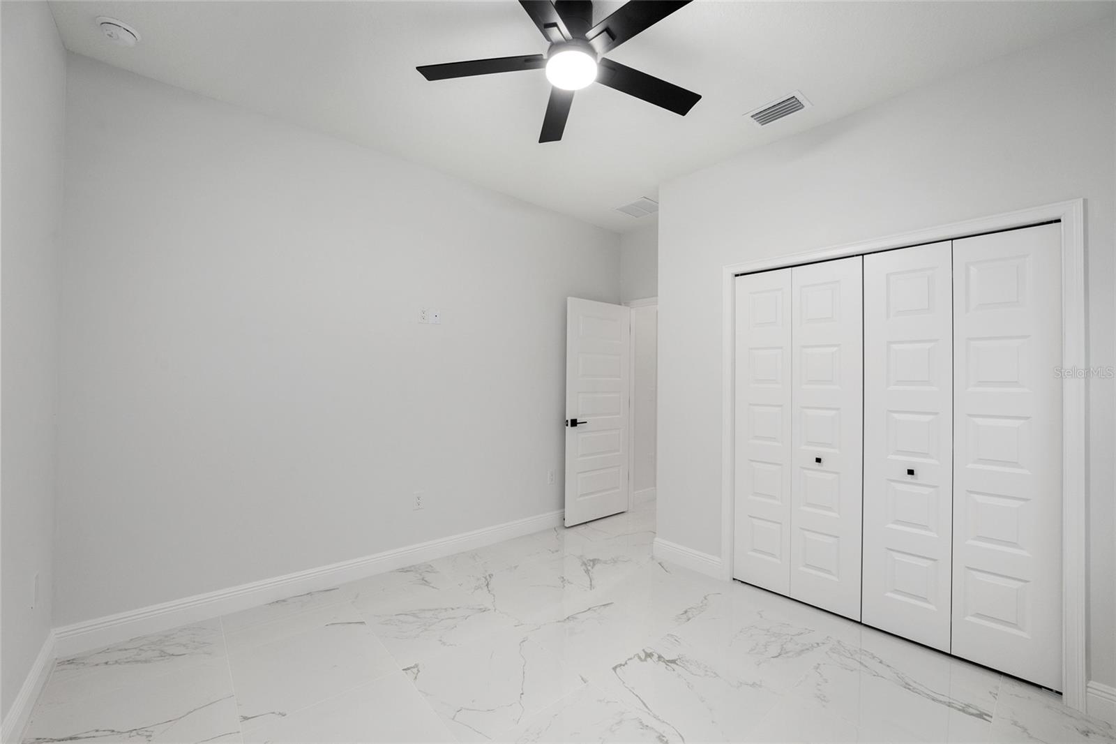 MARION OAKS UN 6 - Residential